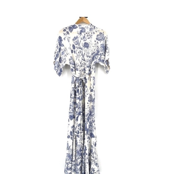 Reformation Winslow Lucerne Floral Blue White Rose Wrap Dress slit tie waist NWT - Picture 4 of 4
